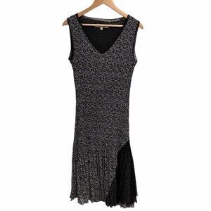 Ness Sleeveless Dress Lace Detailing Ruffled Bottom Ribbed Stretch Flared Skirt